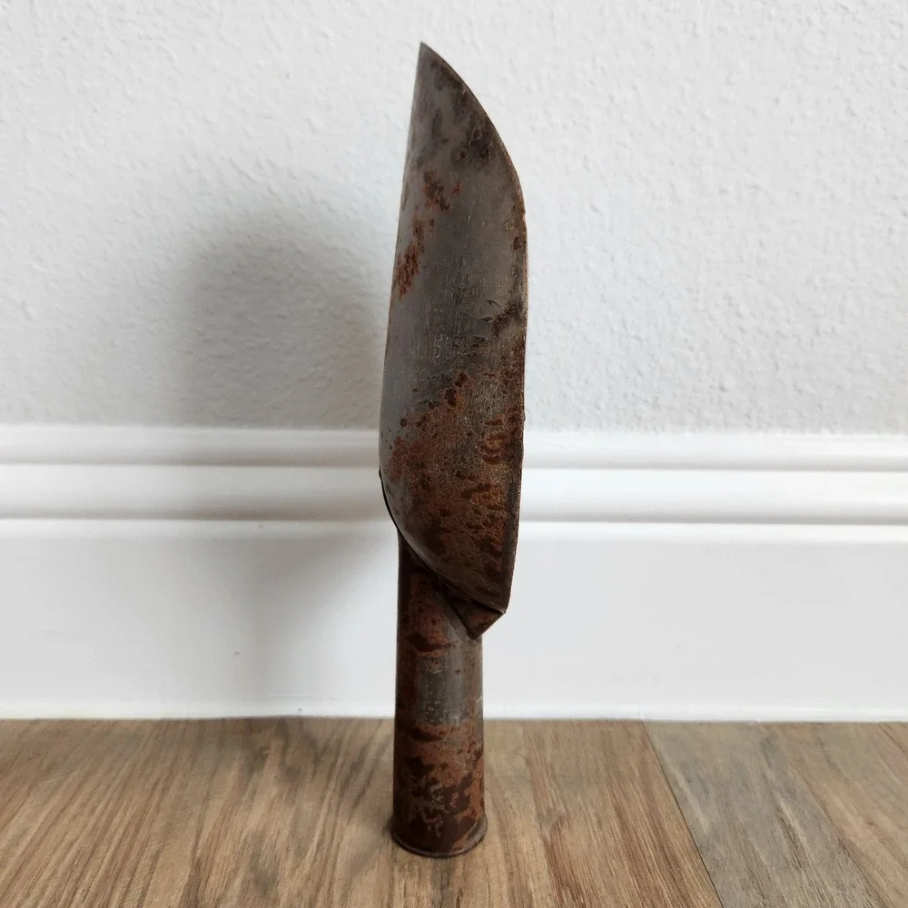 VTG Rusty‎ Crusty Metal Galvanized Grain Seed Feed LARGE SCOOP Farmhouse Decor